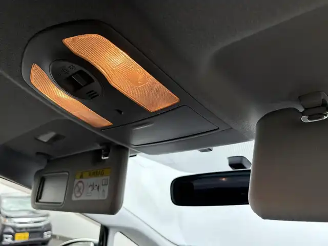 トヨタ プリウス S ツーリングセレ G’s 埼玉県 2013(平25)年 11.2万km シルバーM (株)IDOMが運営する【じしゃロン鳩ヶ谷店】の自社ローン専用車両になりますこちらは現金またはオートローンご利用時の価格です。自社ローンご希望の方は別途その旨お申付け下さい/ＳＤナビ/　(CD/DVD/SD/Bluetooth接続)/フルセグテレビ/バックカメラ/ＥＴＣ/スマートエントリー/プッシュスタート/オートライト/電動格納ミラー/サイド＆カーテンエアバッグ/ＨＩＤヘッドライト/フロントＬＥＤイルミネーションビーム