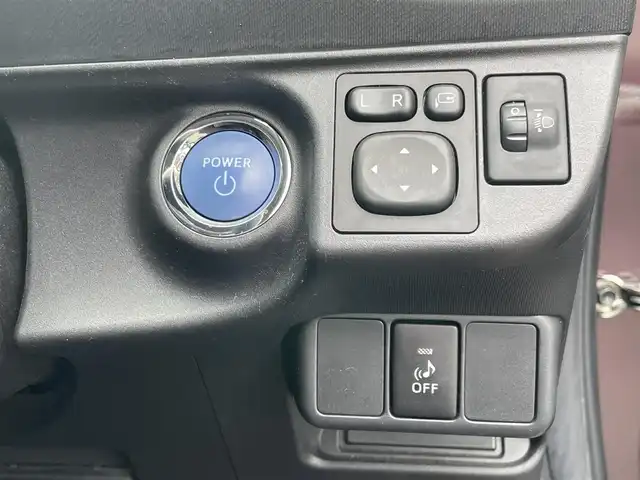 トヨタ アクア S 島根県 2015(平27)年 4.5万km ディープアメジストマイカメタリック ワンオーナー/純正ＳＤナビ/フルセグTV/ＤＶＤ再生/Ｂｌｕｅｔｏｏｔｈ/スマートキー/プッシュスタート/アイドリングストップ/オートライト　/オートエアコン/横滑り防止装置　/純正フロアマット　/保証書　/取扱説明書　/スペアキー１本/スタッドレスタイヤ＆ホイール4本セット積込み