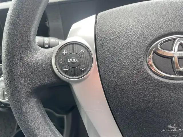 トヨタ アクア S 島根県 2015(平27)年 4.5万km ディープアメジストマイカメタリック ワンオーナー/純正ＳＤナビ/フルセグTV/ＤＶＤ再生/Ｂｌｕｅｔｏｏｔｈ/スマートキー/プッシュスタート/アイドリングストップ/オートライト　/オートエアコン/横滑り防止装置　/純正フロアマット　/保証書　/取扱説明書　/スペアキー１本/スタッドレスタイヤ＆ホイール4本セット積込み