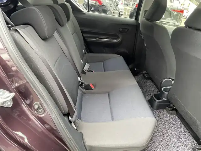 トヨタ アクア S 島根県 2015(平27)年 4.5万km ディープアメジストマイカメタリック ワンオーナー/純正ＳＤナビ/フルセグTV/ＤＶＤ再生/Ｂｌｕｅｔｏｏｔｈ/スマートキー/プッシュスタート/アイドリングストップ/オートライト　/オートエアコン/横滑り防止装置　/純正フロアマット　/保証書　/取扱説明書　/スペアキー１本/スタッドレスタイヤ＆ホイール4本セット積込み