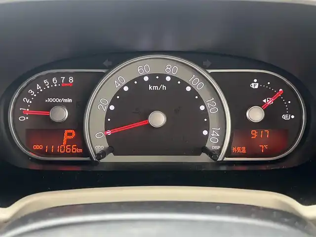 ダイハツ ミラ ココア X 秋田県 2016(平28)年 11.1万km パールホワイトⅢ ４WD/社外HDDナビ（DVD/CD/AM/FM）/ワンセグ（走行中視聴可能）/スマートキー/アイドリングストップ/ETC/純正フロアマット/純正ドアバイザー/オートエアコン/パワーステアリング/パワーウィンドウ/ヘッドライトレベライザー/盗難防止装置/寒冷地仕様/電動格納ミラー/保証書/取扱説明書/記録簿