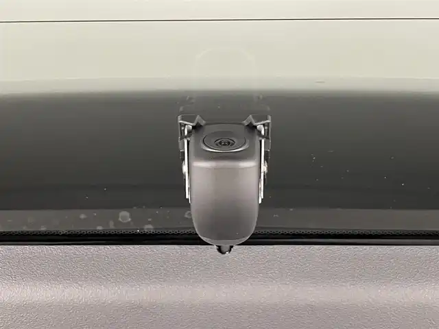 ホンダ シビック ハッチバック 群馬県 2020(令2)年 5.5万km プラチナホワイトパール 純正ギャザーズナビ（VXM-204VFi)/・CD/DVD/SD(MSV)/USB/Bluetooth/フルセグTV/・バックモニター/＝＝＝＝＝＝＝＝＝＝＝＝/純正ギャザーズナビ　バックモニター　ハーフレザー　パワーシート　シートヒーター　パドルシフト　前後ドラレコ　衝突軽減　追従クルーズコントロール　ビルトインＥＴＣ２．０　スマートキー　防眩ミラー　禁煙車