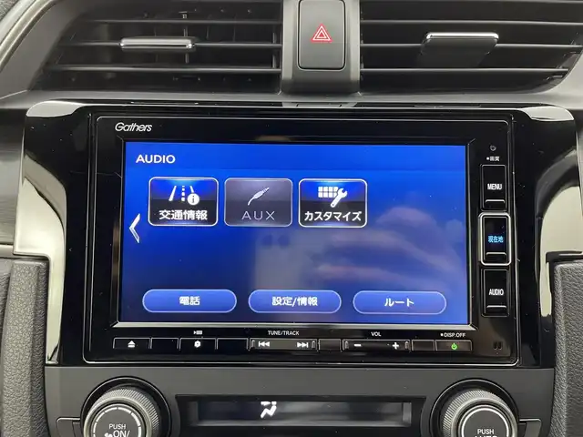 ホンダ シビック ハッチバック 群馬県 2020(令2)年 5.5万km プラチナホワイトパール 純正ギャザーズナビ（VXM-204VFi)/・CD/DVD/SD(MSV)/USB/Bluetooth/フルセグTV/・バックモニター/＝＝＝＝＝＝＝＝＝＝＝＝/純正ギャザーズナビ　バックモニター　ハーフレザー　パワーシート　シートヒーター　パドルシフト　前後ドラレコ　衝突軽減　追従クルーズコントロール　ビルトインＥＴＣ２．０　スマートキー　防眩ミラー　禁煙車