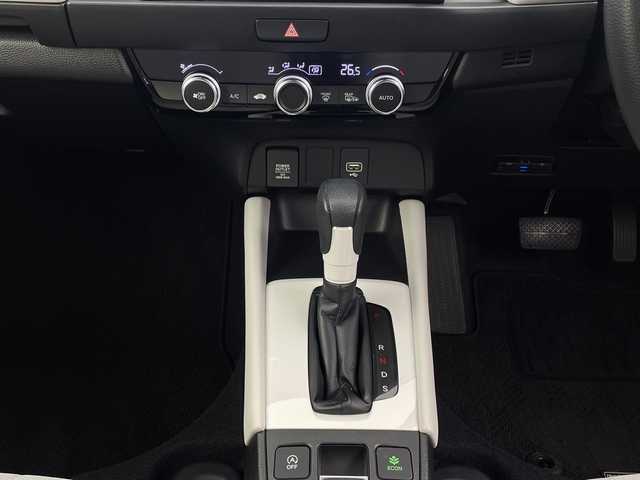 ホンダ フィット ホーム 新潟県 2021(令3)年 6.4万km プレミアムクリスタルレッドM ワンオーナー/4WD/スマートキー/スペアキー1本/9インチナビ　型式VXU-205FTi/ドライブレコーダー前後/フルセグ/CD/DVD/USB/バックカメラ/ハーフレザー/コーナーセンサー/ホンダセンシング/新車時保証書/取扱説明書