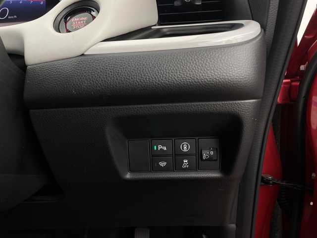 ホンダ フィット ホーム 新潟県 2021(令3)年 6.4万km プレミアムクリスタルレッドM ワンオーナー/4WD/スマートキー/スペアキー1本/9インチナビ　型式VXU-205FTi/ドライブレコーダー前後/フルセグ/CD/DVD/USB/バックカメラ/ハーフレザー/コーナーセンサー/ホンダセンシング/新車時保証書/取扱説明書