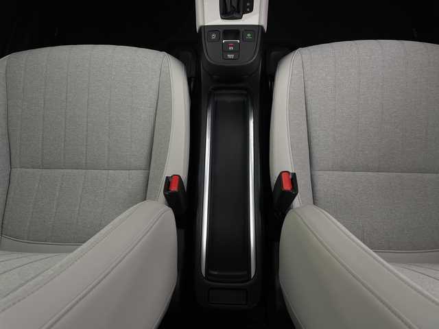 ホンダ フィット ホーム 新潟県 2021(令3)年 6.4万km プレミアムクリスタルレッドM ワンオーナー/4WD/スマートキー/スペアキー1本/9インチナビ　型式VXU-205FTi/ドライブレコーダー前後/フルセグ/CD/DVD/USB/バックカメラ/ハーフレザー/コーナーセンサー/ホンダセンシング/新車時保証書/取扱説明書