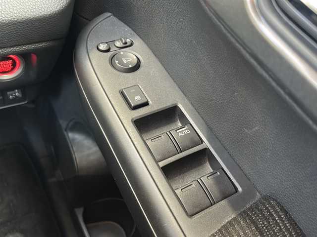 ホンダ Ｎ ＷＧＮ カスタム Lターボ ホンダS 静岡県 2020(令2)年 4.2万km ミッドナイトブルービームM 純正ナビ/・CD/DVD/・FM/AM/・フルセグTV/・SD/Music Rack/・Bluetooth/・USB/iPod/ホンダセンシング/●衝突軽減ブレーキ〈CMBS〉/●誤発進抑制機能/●歩行者事故低減ステアリング/●先行車発進お知らせ機能/●標識認識機能/●路外逸脱抑制機能/●渋滞追従機能付ACC/●LKAS〈車線維持支援システム〉/●後方誤発進抑制機能/●オートハイビーム/主要装備/・ドライブレコーダー/・ＥＴＣ/・運転席シートヒーター/・電動パーキング/・サイドカーテンエアバッグ/・クリアランスソナー/・横滑り防止装置/・ＵＳＢジャック(急速充電対応)/・合皮コンビシート/・ＬＥＤヘッドライト