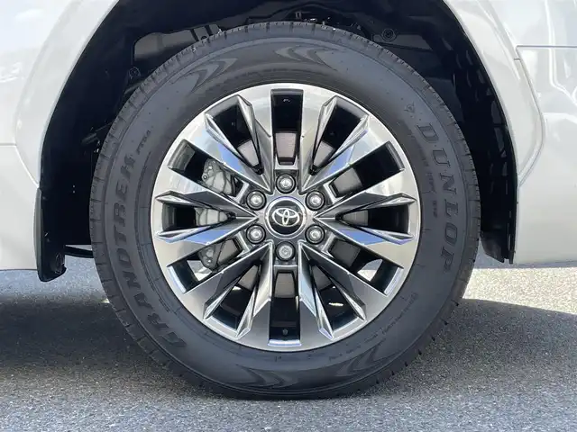 トヨタ ランドクルーザー ZX 栃木県 2024(令6)年 0.4万km プレシャスホワイトパール ワンオーナー/サンルーフ/JBLプレミアムサウンドシステム/リヤエンターテインメントシステム/モデリスタエアロ/寒冷地仕様/ヘッドアップディスプレイ/パワーバックドア/純正20inAW/ベージュレザーシート/メーカーOPナビ/フルセグTV/BT/Carplay/マルチテレインモニター/TOYOTAセーフティセンス/プリクラッシュセーフティ/レーントレーシングアシスト/ドライバー異常時対応システム/レーダークルーズコントロール/ロードサインアシスト/アダプティブハイビーム/オートハイビーム/ブラインドスポットモニター