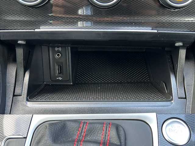 フォルクスワーゲン ゴルフ ＧＴＩ パフォーマンス 青森県 2014(平26)年 2.7万km ピュアホワイト 500台限定特別仕様車/ワンオーナー/19インチAW/GTIレッドブレーキキャリパー/パドルシフト/アダプティブクルーズコントロール/保証書/取扱説明書/ナビ説明書/ディーラー記録簿H27/H29/R1.3.4.5.7有/純正ナビ（ＡＵＸ/BlueTooth）/ICクーラー付きturbo/ブレーキホールド/コーナーセンサー/横滑り防止/ETC/スペアキー