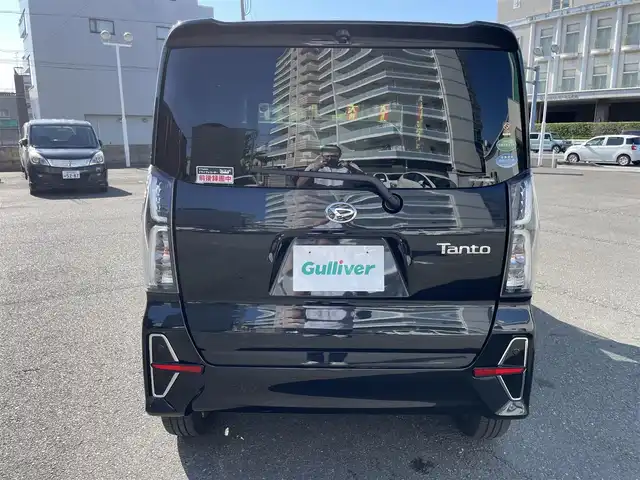 ダイハツ タント カスタム RS 熊本県 2019(令1)年 4.9万km パールブラック 両側パワースライドドア/社外メモリナビ（AVN-LS02W）/フルセグTV/CD/USB/Bluetooth/バックカメラ/スマートアシスト/ハーフレザーシート/シートヒーター/純正15インチアルミホイール/純正エアロ/LEDヘッドライト/ビルトインETC/スマートキー2個/プッシュスタート/新車時保証書/取扱説明書