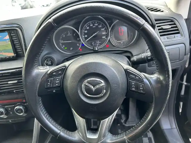 マツダ ＣＸ－５ XD 長崎県 2014(平26)年 13.8万km ジェットブラックマイカ 純正SDナビ(FM/AM/BT/フルセグ)/プッシュスタート/スマートキー/MTモード付AT/アイドリングストップ/クルーズコントロール/バックカメラ/ETC/ドラレコ/純正フロアマット/社外17インチアルミホイール/ABS/TCS/リヤビークルモニタリング/アダプティブ・フロントライティング・システム/オートライト/SRSエアバッグ/ISOFIX/取扱説明書/保証書