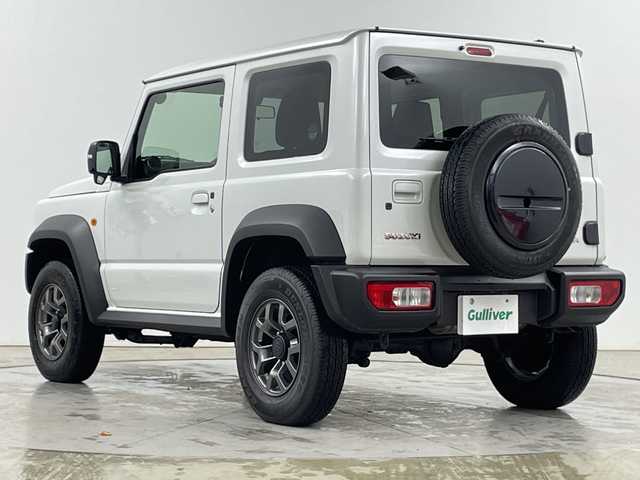 スズキ ジムニー シエラ JC 道央・札幌 2023(令5)年 0.4万km ピュアホワイトP ・４WD/スズキ セーフティ サポート/・デュアルセンサーブレーキサポート　/・純正メモリナビ/・CD/DVD/USB/SD/フルセグTV/・Bluetooth接続/・クルーズコントロール/・レーンキープアシスト/・ヒルディセントコントロール/・純正前後ドライブレコーダー/・LEDオートライト/・前席シートヒーター/・ステアリングスイッチ/・純正フロアマット/・電動格納ミラー/ミラーヒーター/・スマートキー/スペアキー
