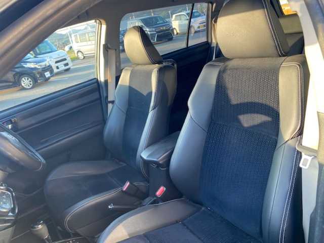 トヨタ カローラ フィールダー 1．5G エアロツアラー W×B 兵庫県 2013(平25)年 11.5万km ブラック ・社外SDナビ/・バックカメラ/・フルセグTV/・キセノン/・スマートキー/・ハーフレザーシート