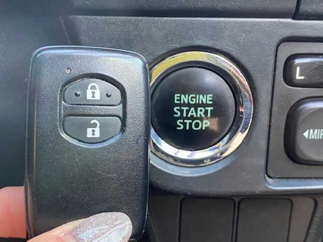 トヨタ カローラ フィールダー 1．5G エアロツアラー W×B 兵庫県 2013(平25)年 11.5万km ブラック ・社外SDナビ/・バックカメラ/・フルセグTV/・キセノン/・スマートキー/・ハーフレザーシート