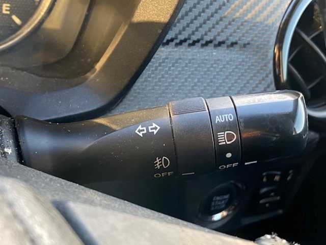 トヨタ カローラ フィールダー 1．5G エアロツアラー W×B 兵庫県 2013(平25)年 11.5万km ブラック ・社外SDナビ/・バックカメラ/・フルセグTV/・キセノン/・スマートキー/・ハーフレザーシート