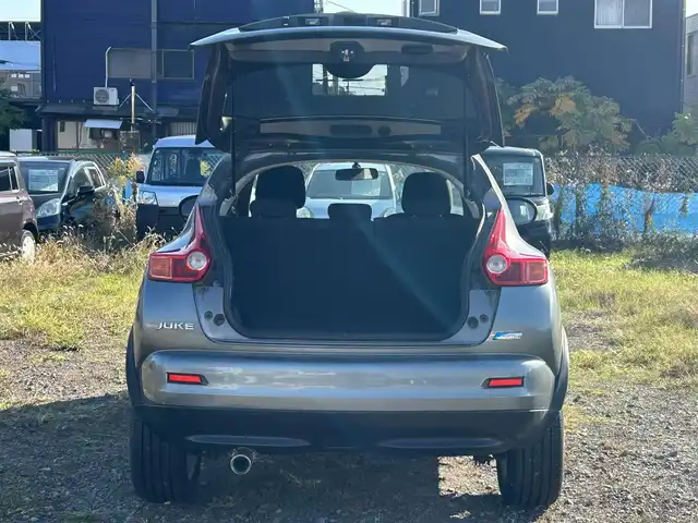 日産 ジューク 15RX 静岡県 2011(平23)年 8.7万km ダークメタルグレー ユーザー買取車両/社外SDナビ（CN-MW250D）/【AM/FM/TV】/純正ハロゲンヘッドライト/純正17インチAW/エンジンスタートボタン/スマートキー/バックカメラ/オートライト/保証書/取扱説明書