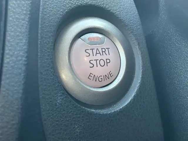 日産 ジューク 15RX 静岡県 2011(平23)年 8.7万km ダークメタルグレー ユーザー買取車両/社外SDナビ（CN-MW250D）/【AM/FM/TV】/純正ハロゲンヘッドライト/純正17インチAW/エンジンスタートボタン/スマートキー/バックカメラ/オートライト/保証書/取扱説明書