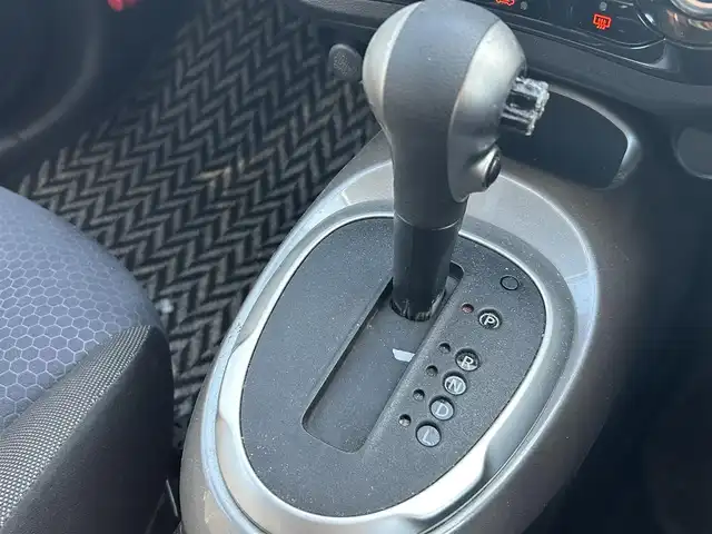 日産 ジューク 15RX 静岡県 2011(平23)年 8.7万km ダークメタルグレー ユーザー買取車両/社外SDナビ（CN-MW250D）/【AM/FM/TV】/純正ハロゲンヘッドライト/純正17インチAW/エンジンスタートボタン/スマートキー/バックカメラ/オートライト/保証書/取扱説明書