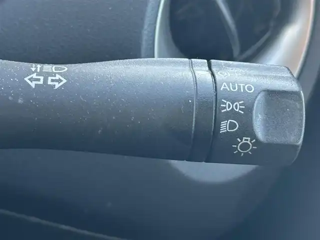 日産 ジューク 15RX 静岡県 2011(平23)年 8.7万km ダークメタルグレー ユーザー買取車両/社外SDナビ（CN-MW250D）/【AM/FM/TV】/純正ハロゲンヘッドライト/純正17インチAW/エンジンスタートボタン/スマートキー/バックカメラ/オートライト/保証書/取扱説明書