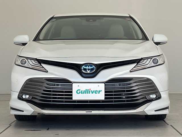 トヨタ カムリ G レザーパッケージ 愛知県 2018(平30)年 1.7万km プラチナホワイトパールマイカ トヨタセーフティセンス/純正8型ナビ　SDカードなし/モデリスタエアロ/レーダークルーズコントロール/ベージュレザー/シートヒーター/バックカメラ/パワーシート/コーナーセンサー/純正アルミホイール/ETC2.0/ブラインドスポットモニター/LEDヘッドライト/オートマチックハイビーム/ドライブレコーダー/衝突軽減システム/フルセグ/CD DVD/Bluetooth/ステアリングスイッチ/スマートキー/プッシュスタート