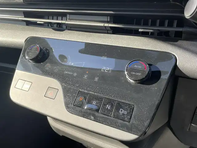 日産 セレナ e－パワー X 福岡県 2023(令5)年 1.8万km ダイヤモンドブラック 社外SDナビ(フルセグTV/BT/AM/FM)/バックカメラ/プロパイロット/エマージェンシーブレーキ/コーナーセンサー/ブラインドスポットモニター/片側パワスラ/ビルトインETC/USBポート/純正LEDヘッドライト/純正フロアマット/オートハイビーム/スマートキー/プッシュスタート