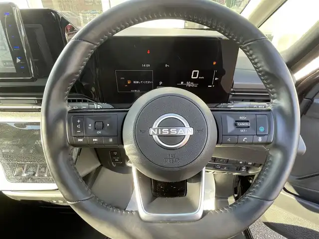 日産 セレナ e－パワー X 福岡県 2023(令5)年 1.8万km ダイヤモンドブラック 社外SDナビ(フルセグTV/BT/AM/FM)/バックカメラ/プロパイロット/エマージェンシーブレーキ/コーナーセンサー/ブラインドスポットモニター/片側パワスラ/ビルトインETC/USBポート/純正LEDヘッドライト/純正フロアマット/オートハイビーム/スマートキー/プッシュスタート