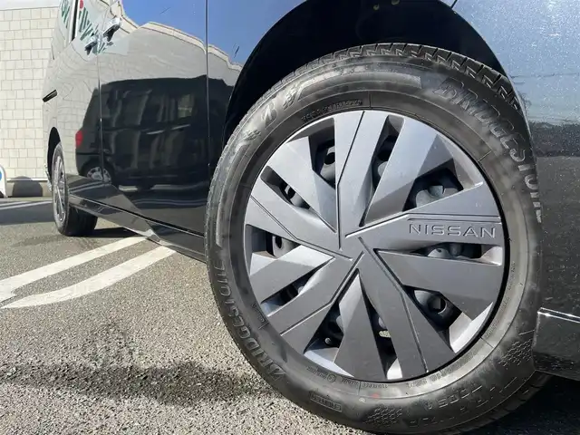 日産 セレナ e－パワー X 福岡県 2023(令5)年 1.8万km ダイヤモンドブラック 社外SDナビ(フルセグTV/BT/AM/FM)/バックカメラ/プロパイロット/エマージェンシーブレーキ/コーナーセンサー/ブラインドスポットモニター/片側パワスラ/ビルトインETC/USBポート/純正LEDヘッドライト/純正フロアマット/オートハイビーム/スマートキー/プッシュスタート