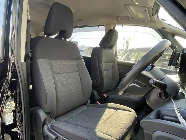 日産 セレナ e－パワー X 福岡県 2023(令5)年 1.8万km ダイヤモンドブラック 社外SDナビ(フルセグTV/BT/AM/FM)/バックカメラ/プロパイロット/エマージェンシーブレーキ/コーナーセンサー/ブラインドスポットモニター/片側パワスラ/ビルトインETC/USBポート/純正LEDヘッドライト/純正フロアマット/オートハイビーム/スマートキー/プッシュスタート