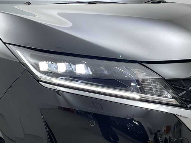 日産 ノート S 新潟県 2021(令3)年 2.5万km スーパーブラック エマージェンシーブレーキ/車線逸脱警報/防止支援/ブラインドスポットモニター/速度標識表示/標識検知支援/前後コーナーセンサー（移動物検知）/純正9インチナビ/フルセグTV/Bluetooth/アラウンドビューモニター/デジタルインナーミラー/オートライト/オートハイビーム/LEDヘッドライト/プッシュスタート/電動格納ミラー/ウィンカーミラー/ステアリングスイッチ/純正フロアマット/純正ドアバイザー