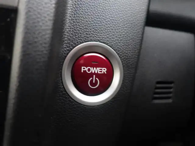 ホンダ フィット ハイブリット Fパッケージ 山形県 2016(平28)年 5.2万km タフホワイトⅡ 4WD/衝突被害軽減システム/メモリナビ/　　【CD DVD BT USB AUX】/アイドリングストップ/電動格納ウィンカーミラー/ワイパーデアイサー/フロアマット/ドアバイザ―/AAC/スマートキー/ETC