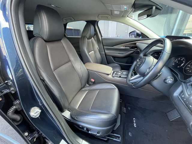 マツダ ＣＸ－３０ XD Lパッケージ 滋賀県 2020(令2)年 4.2万km ディープクリスタルブルーマイカ 純正ナビ/CD/DVD/USB/Bluetooth/HDMI/AppleCarPlay/AndroidAuto/フルセグテレビ/全方位カメラ/BOSEプレミアムサウンド/スマートブレーキサポート/レーダークルーズコントロール/パーキングセンサー/レーンキープアシスト/ブラインドスポットモニタリング/クルージングトラフィックサポート/パワーバックドア/アダプティブLEDヘッドライト/黒レザーシート/パワーシート/シートヒーター/ステアリングヒーター/ドライブレコーダー/ヘッドアップディスプレイ/パドルシフト/プッシュスタート/スマートキー