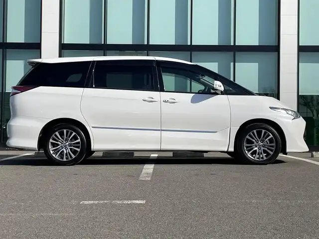 トヨタ エスティマ アエラス 和歌山県 2019(令1)年 2万km ホワイトパールクリスタルシャイン 純正7インチナビ/フルセグTV/Bluetooth/CD/DVD/SD/バックカメラ/ビルトインETC/ドライブレコーダー/衝突軽減カメラ/車線逸脱防止機能/クルーズコントロール/両側パワースライドドア/革巻きステアリング/ステアリングスイッチ/LEDヘッドライト/オートライト/オートハイビーム/純正17インチAW/ドアバイザー/フロアマット/プッシュスタート/スマートキー