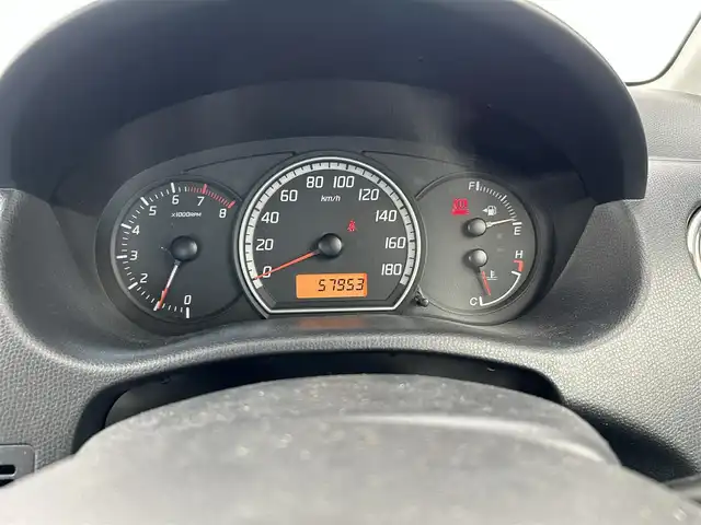 スズキ スイフト XG 愛知県 2010(平22)年 5.8万km シルキーシルバーメタリック ＣＤ／ＡＭ／ＦＭ/ドライブレコーダー　/電動格納ミラー　/パワーウィンドウ　/スマートキー　/純正ホイールキャップ