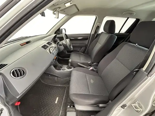 スズキ スイフト XG 愛知県 2010(平22)年 5.8万km シルキーシルバーメタリック ＣＤ／ＡＭ／ＦＭ/ドライブレコーダー　/電動格納ミラー　/パワーウィンドウ　/スマートキー　/純正ホイールキャップ