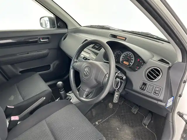 スズキ スイフト XG 愛知県 2010(平22)年 5.8万km シルキーシルバーメタリック ＣＤ／ＡＭ／ＦＭ/ドライブレコーダー　/電動格納ミラー　/パワーウィンドウ　/スマートキー　/純正ホイールキャップ