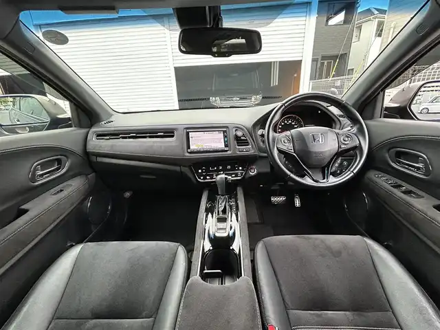 ホンダ ヴェゼル 静岡県 2016(平28)年 9.7万km クリスタルブラックパール ワンオーナー/純性ＳＤナビ(VXM-174VFi)/【CD/DVD/BT/地デジ】/純性LEDヘッドライト/純正18インチアルミホイール/クルーズコントロール/ハーフレザーシート/ETC/USB端子/スマートキー/ECONモード