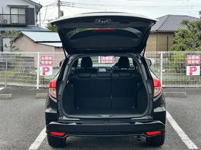 ホンダ ヴェゼル 静岡県 2016(平28)年 9.7万km クリスタルブラックパール ワンオーナー/純性ＳＤナビ(VXM-174VFi)/【CD/DVD/BT/地デジ】/純性LEDヘッドライト/純正18インチアルミホイール/クルーズコントロール/ハーフレザーシート/ETC/USB端子/スマートキー/ECONモード