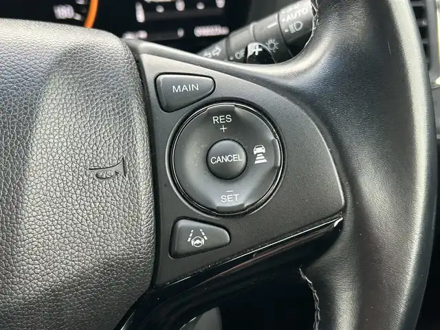 ホンダ ヴェゼル 静岡県 2016(平28)年 9.7万km クリスタルブラックパール ワンオーナー/純性ＳＤナビ(VXM-174VFi)/【CD/DVD/BT/地デジ】/純性LEDヘッドライト/純正18インチアルミホイール/クルーズコントロール/ハーフレザーシート/ETC/USB端子/スマートキー/ECONモード