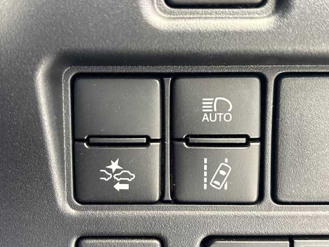トヨタ ヴォクシー ZS 煌Ⅱ 埼玉県 2020(令2)年 1.2万km イナズマスパーキングブラックガラスフレーク トヨタセーフティーセンス/純正SDナビ/　　CD/DVD/BT/フルセグ/USB/バックカメラ/両側パワースライドドア/クルーズコントロール/LEDヘッドライト/純正16インチアルミホイール/アイドリングストップ/スマートキー2本/ビルトインETC2.0/禁煙車