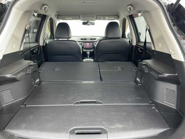日産 エクストレイル 20X 秋田県 2014(平26)年 9.5万km ダイヤモンドブラック 登録時走行距離94687ｋｍ/４WD/純正ナビ（Bluetooth、CD/DVD、フルセグTV）/ETC/純正エアロパーツ（リアスポイラー）/ハーフレザーシート/前席シートヒーター/アイドリングストップ/横滑り防止装置/盗難防止装置/ダウンヒルアシストコントロール/社外17インチAW/LEDライト/フォグランプ/オートライト/純正フロアマット/スマートキー