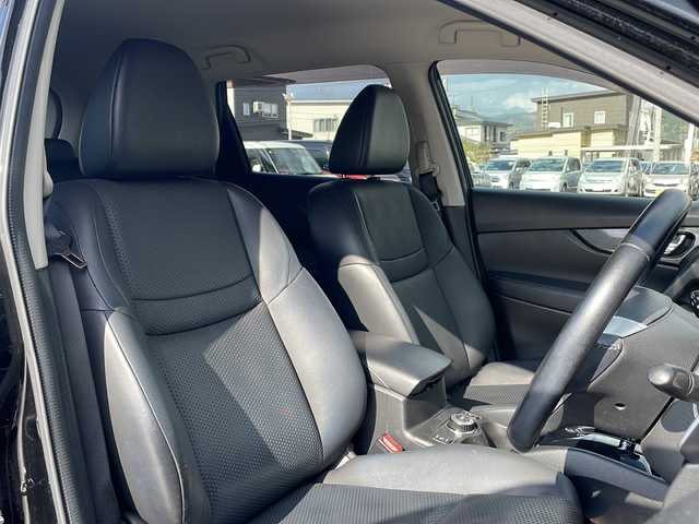日産 エクストレイル 20X 秋田県 2014(平26)年 9.5万km ダイヤモンドブラック 登録時走行距離94687ｋｍ/４WD/純正ナビ（Bluetooth、CD/DVD、フルセグTV）/ETC/純正エアロパーツ（リアスポイラー）/ハーフレザーシート/前席シートヒーター/アイドリングストップ/横滑り防止装置/盗難防止装置/ダウンヒルアシストコントロール/社外17インチAW/LEDライト/フォグランプ/オートライト/純正フロアマット/スマートキー
