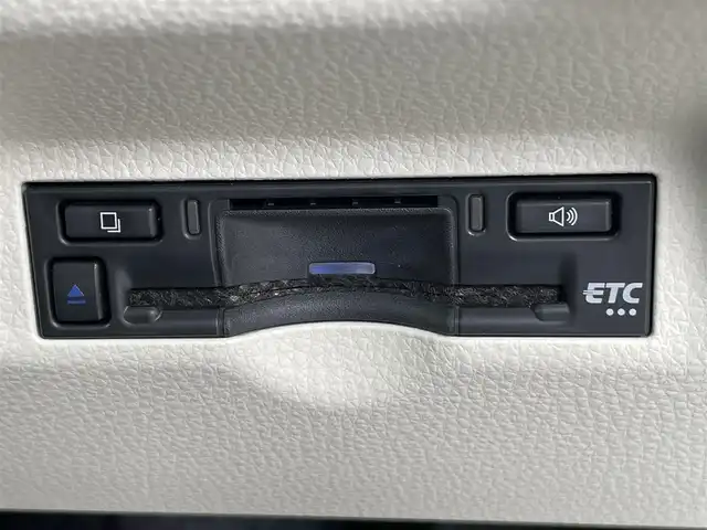 トヨタ シエンタ ハイブリッド Z 茨城県 2024(令6)年 0.4万km 緑 純正ナビ/【ラジオ・TV・BT・USB・Miracast】/レーダークルコン/ETC/全方位カメラ/前後コーナーセンサー/両側パワスラ/BSM/USB入力端子/オートライト/オートハイビーム/LEDライト/純正ホイールカバー/レーンキープアシスト/横滑り防止装置/衝突被害軽減システム/ステリモ/ウインカーミラー