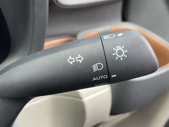 トヨタ シエンタ ハイブリッド Z 茨城県 2024(令6)年 0.4万km 緑 純正ナビ/【ラジオ・TV・BT・USB・Miracast】/レーダークルコン/ETC/全方位カメラ/前後コーナーセンサー/両側パワスラ/BSM/USB入力端子/オートライト/オートハイビーム/LEDライト/純正ホイールカバー/レーンキープアシスト/横滑り防止装置/衝突被害軽減システム/ステリモ/ウインカーミラー