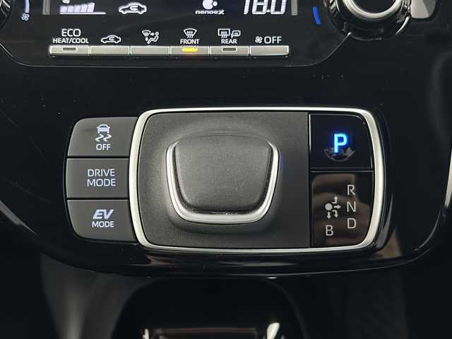 トヨタ アクア G 愛知県 2023(令5)年 1.6万km ブラックマイカ 禁煙車/純正8インチナビ/（AM/FM/Bluetooth/USB)/バックカメラ/AC100V電源/トヨタセーフティセンス/・衝突軽減ブレーキ/・レーンキープアシスト/・オートマチックハイビーム/追従式クルーズコントロール/ETC/ドライブレコーダー/LEDヘッドライト/スマートキー/プッシュスタート/フロアマット/横滑り防止装置
