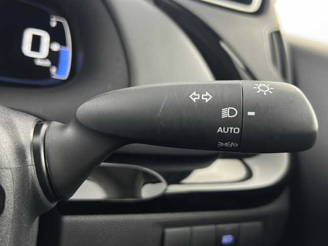 トヨタ アクア G 愛知県 2023(令5)年 1.6万km ブラックマイカ 禁煙車/純正8インチナビ/（AM/FM/Bluetooth/USB)/バックカメラ/AC100V電源/トヨタセーフティセンス/・衝突軽減ブレーキ/・レーンキープアシスト/・オートマチックハイビーム/追従式クルーズコントロール/ETC/ドライブレコーダー/LEDヘッドライト/スマートキー/プッシュスタート/フロアマット/横滑り防止装置