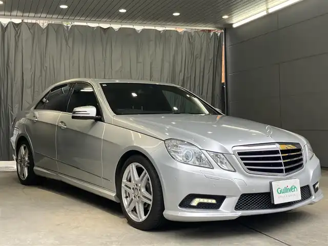 メルセデス・ベンツ Ｅ３５０ アバンギャルドスポーツパッケージ 東京都 2010(平22)年 7.8万km イリジウムシルバー サンルーフ/AMG製革巻きスポーツステアリング/AMG製スポーツシート（運転席・助手席）/AMG製18インチアルミホイール/フルセグテレビ/Bluetooth/スマートキー/前席電動シート/シートヒーター /シートメモリー機能/リアサンシェード/バックカメラ/コーナーセンサー /ウィンカーミラー/トランクスルー/ブラインドスポット/全窓オールオート/ブレーキホールド/ステアリングスイッチリモコン/クルーズコントロール/プッシュスタート/ETC/HID/レーダー探知機/純正フロアマット/メーカー保証書/取扱説明書