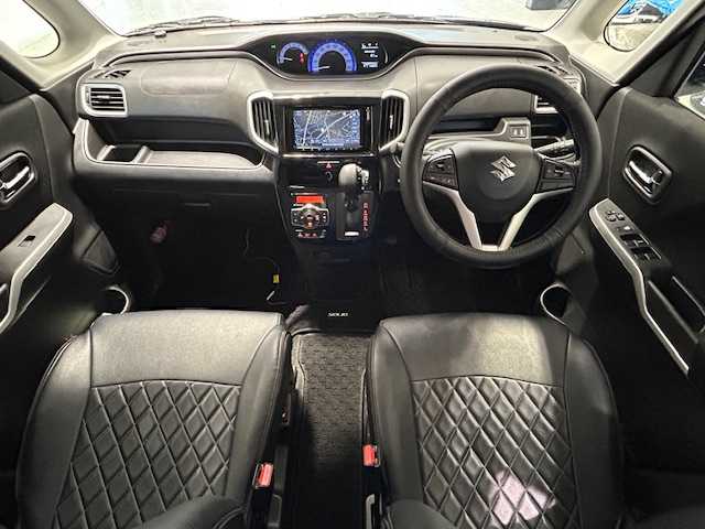 スズキ ソリオ バンディット HV MV Dカメラ ブレーキS 宮城県 2018(平30)年 7.5万km ミネラルグレーM スズキセーフティサポート/・デュアルセンサーブレーキ/・発進お知らせ機能/・標識認識機能/・車線維持支援機能/・車線逸脱抑制機能/・車線逸脱警報機能/・ふらつき警告機能/SDナビ/アダプティブクルーズコントロール/シートヒーター/ETC/プッシュスタート/LEDヘッドライト/オートライト/純正アルミホイール/純正フロアマット/レザーシートカバー/アイドリングストップ/盗難防止装置/横滑り防止装置