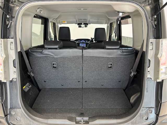 スズキ ソリオ バンディット HV MV Dカメラ ブレーキS 宮城県 2018(平30)年 7.5万km ミネラルグレーM スズキセーフティサポート/・デュアルセンサーブレーキ/・発進お知らせ機能/・標識認識機能/・車線維持支援機能/・車線逸脱抑制機能/・車線逸脱警報機能/・ふらつき警告機能/SDナビ/アダプティブクルーズコントロール/シートヒーター/ETC/プッシュスタート/LEDヘッドライト/オートライト/純正アルミホイール/純正フロアマット/レザーシートカバー/アイドリングストップ/盗難防止装置/横滑り防止装置