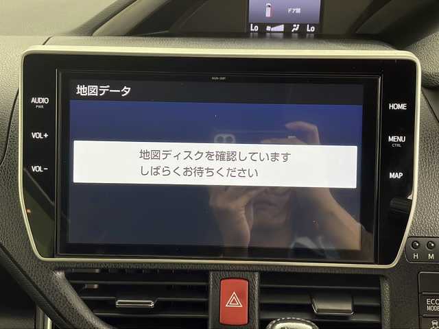 トヨタ ヴォクシー ZS 煌Ⅱ 鹿児島県 2020(令2)年 3.5万km ブラック 純正メーカーOPナビ/（CD/DVD/BT/フルセグTV）/純正12.1インチフリップダウンモニター/両側パワースライドドア/プリクラッシュセーフティ/レーンキープアシスト/クルーズコントロール/オートライト/オートマチックハイビーム/アイドリングストップ/後席サンシェード/スマートキー/プッシュスタート/バックカメラ