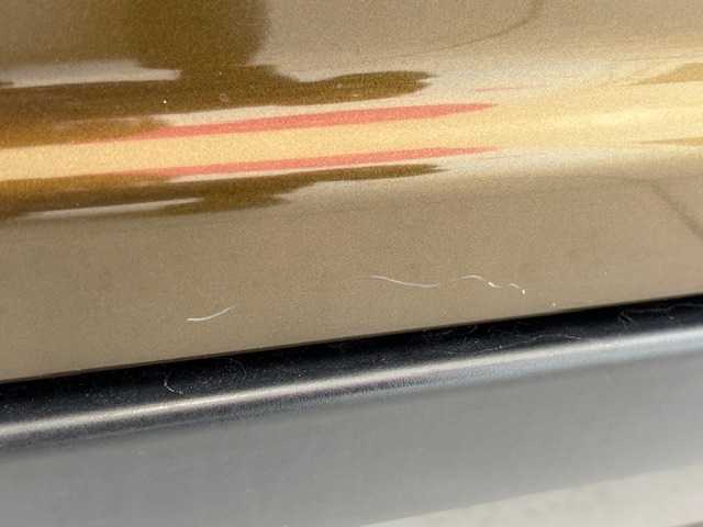 スズキ ハスラー Jスタイル Ⅲ 埼玉県 2018(平30)年 2万km ブレイブカーキパール/スチールシルバー レーダーブレーキサポート/純正SDナビ/　　CD/DVD/BT/フルセグ/バックカメラ/LEDオートライト/ハーフレザーシート/シートヒーター/純正15インチアルミホイール/ステアリングスイッチ/アイドリングストップ/USBポート/禁煙車